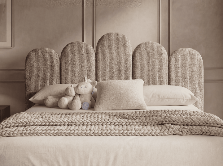 The Lola Bed