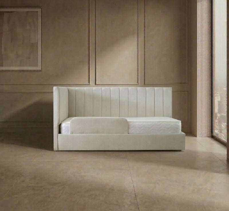 Penelope + Barrier Bed - alternate view